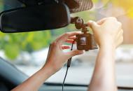 CÓ NÊN TRANG BỊ CAMERA HÀNH TRÌNH CHO XE Ô TÔ?