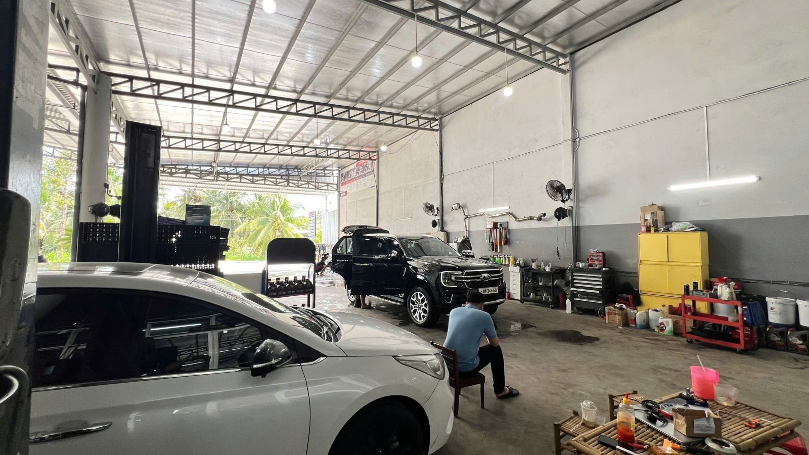Máy cân bằng động hiện đại tại Dương Auto Spa