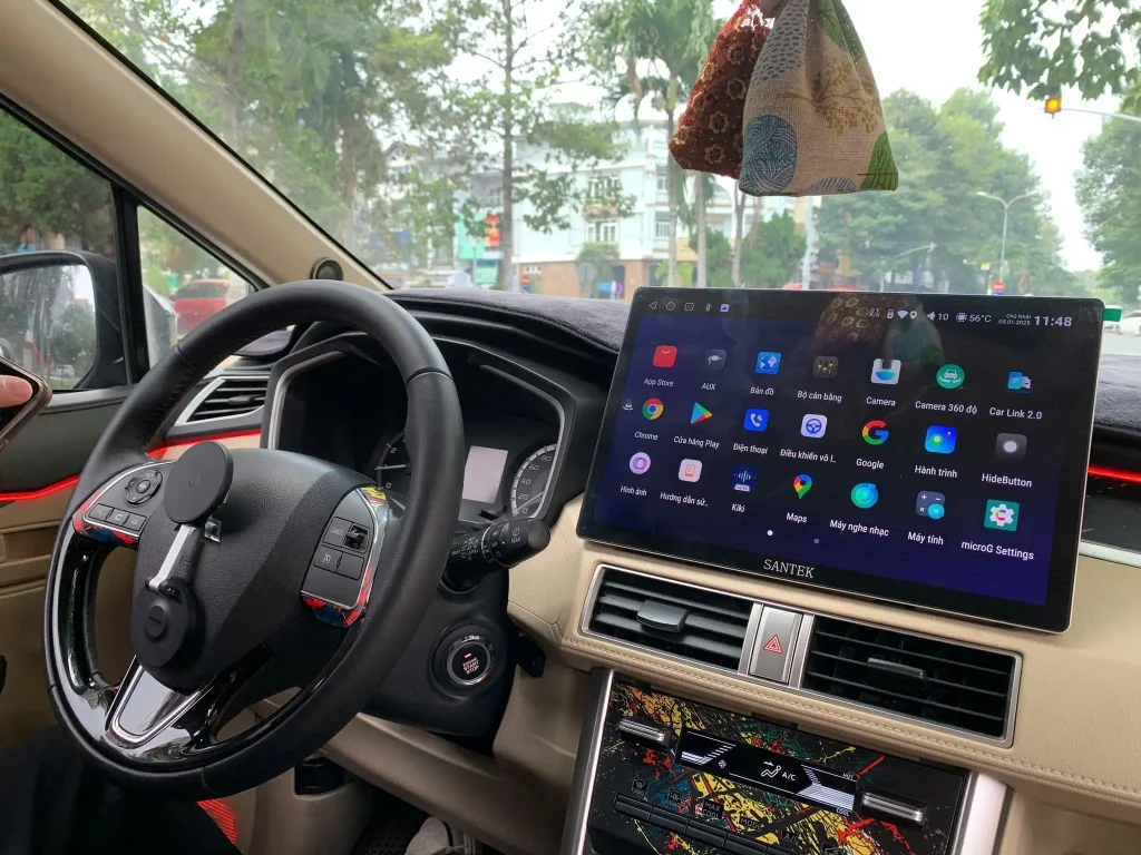 Màn hình Santek Bến Tre chuyên nghiệp tại Dương Auto Spa
