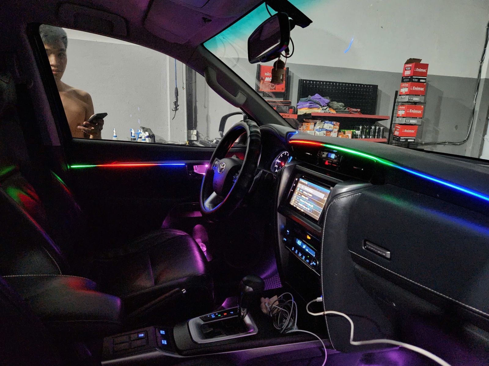 Led nội thất ô tô Bến Tre chuyên nghiệp tại Dương Auto Spa